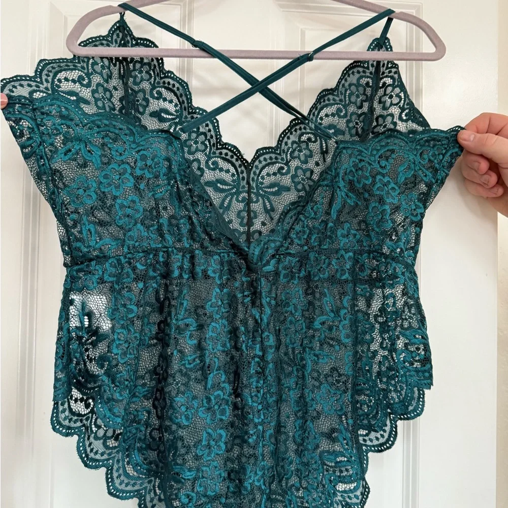 Stylish Teal Lace Bodysuit - Picture 4 of 6